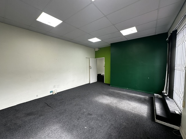 To Let Commercial Property for Rent in Paarden Eiland Western Cape